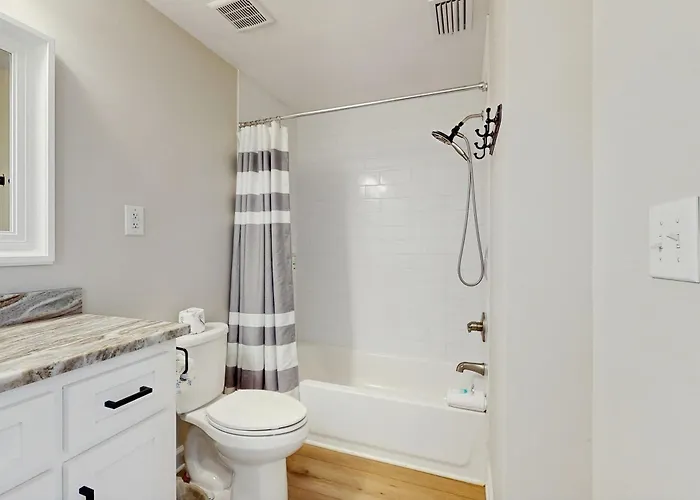 Coastal With Water Views Internet And Washer And Dryer Holiday home